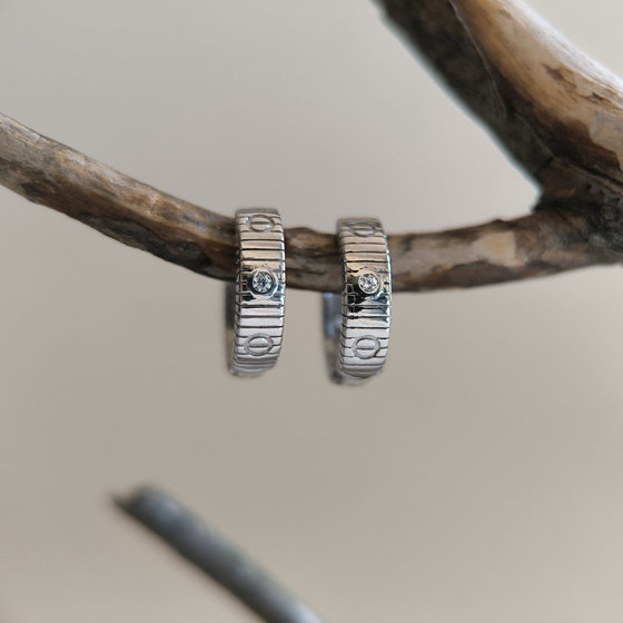 Серебряные серьги с фианитами