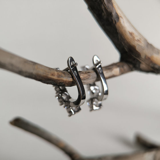 Серебряные серьги с фианитами