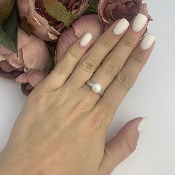 Серебряное кольцо с жемчугом 2.5ct