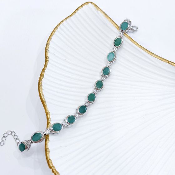 Серебряный браслет с изумрудом 10.06ct