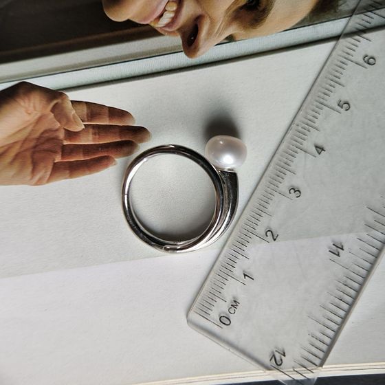 Серебряное кольцо с жемчугом