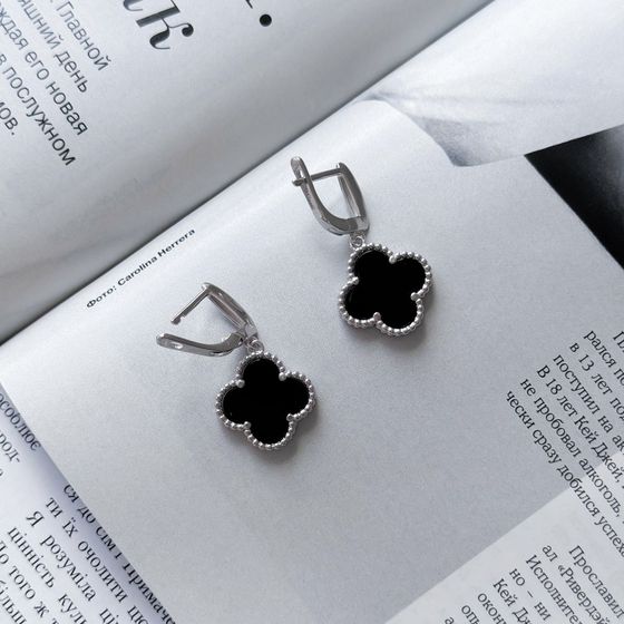 Silver earrings with onyx