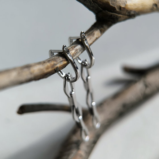 Серебряные серьги с фианитами