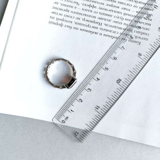 Серебряное кольцо с гранатом 1.905ct