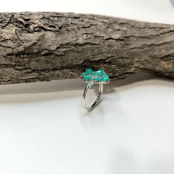 Silver ring with agate