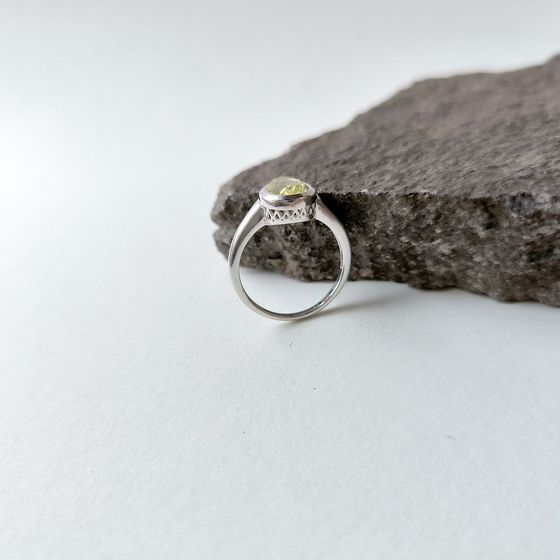 Срібна каблучка із зеленим кварцом 1.735ct