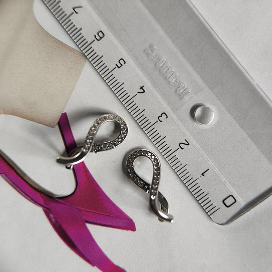 Серебряные серьги с фианитами