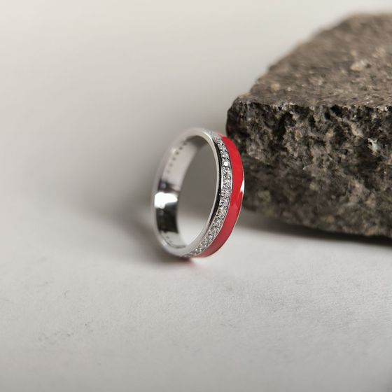 Silver ring with phianites, semallu