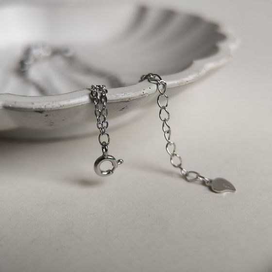 Silver bracelet without stones
