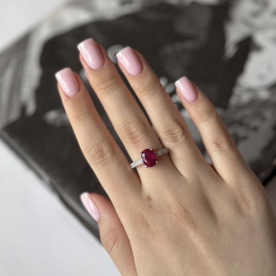 Серебряное кольцо с рубином