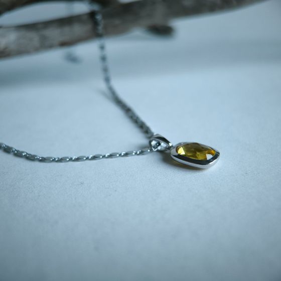 Срібна підвіска з цитрином nano