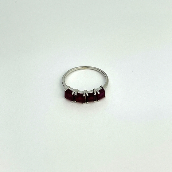Серебряное кольцо с рубином 1.925ct