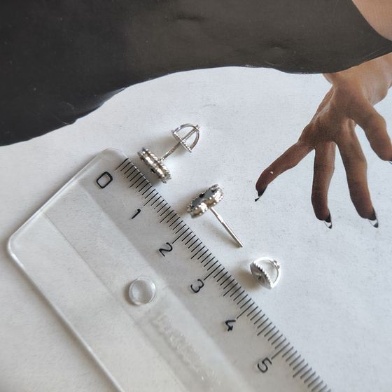 Серебряные серьги с малахитом