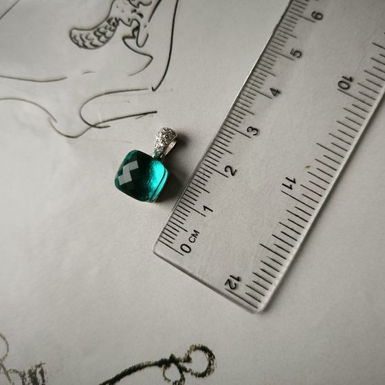 Серебряная подвеска с фианитами