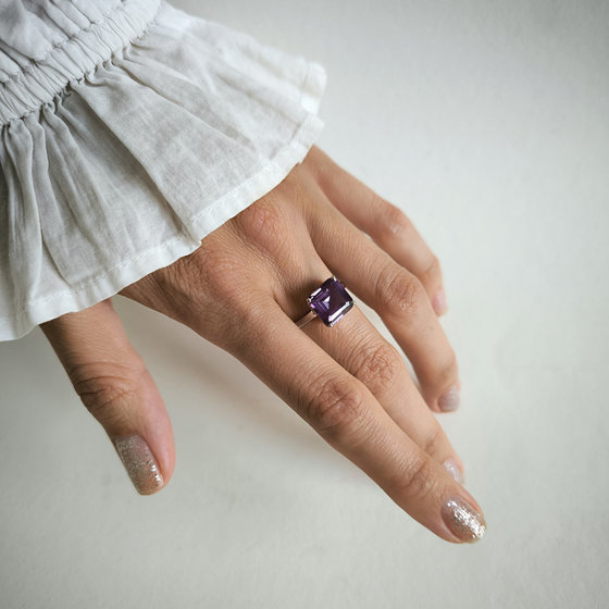 Silver ring with a 6.275-carat alexandrite