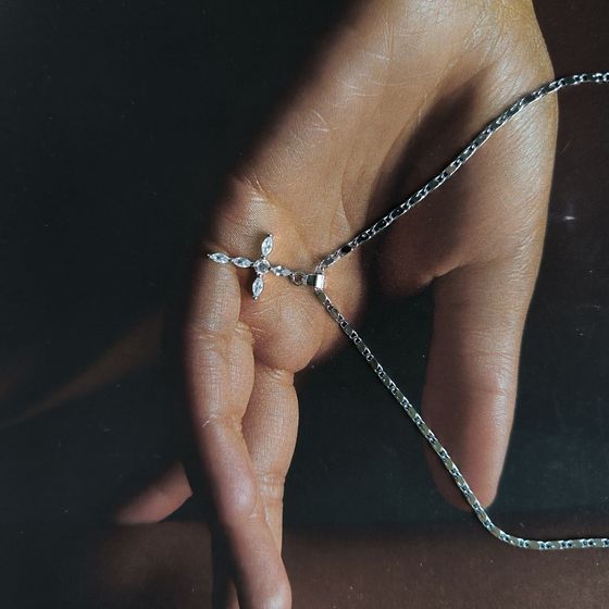 Серебряный крестик с фианитами