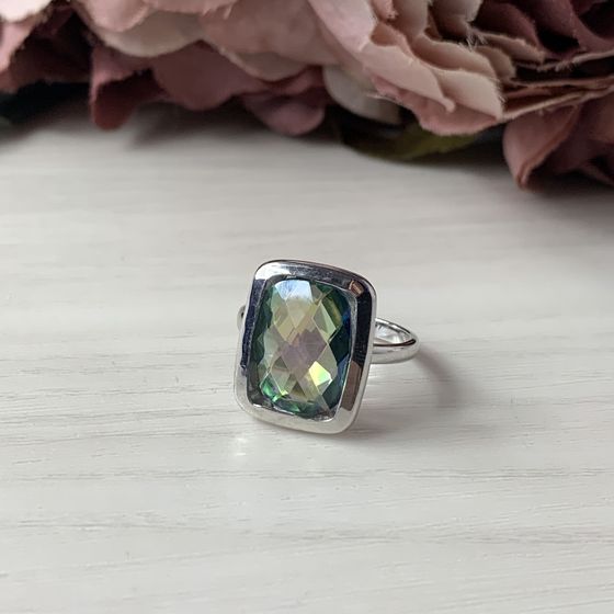 Серебряное кольцо с мистик топазом 4.338ct