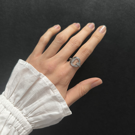 Серебряное кольцо с фианитами 0.26ct