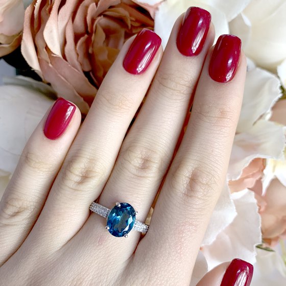 Серебряное кольцо с топазом Лондон Блю