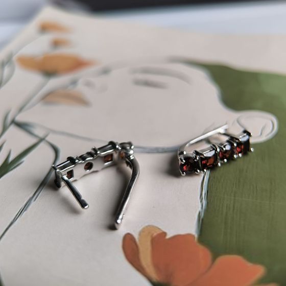 Серебряные серьги с гранатом 2.863ct