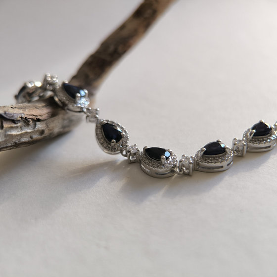 Серебряный браслет с сапфиром 8.982ct