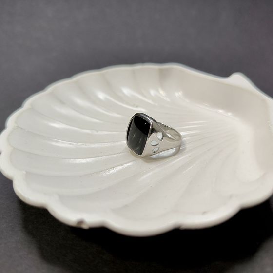 Silver ring with onyx