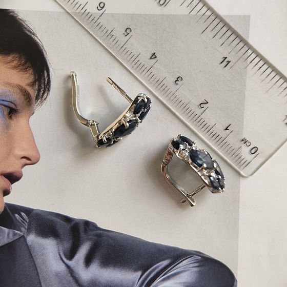 Серебряные серьги с сапфиром 7.608ct, фианитами