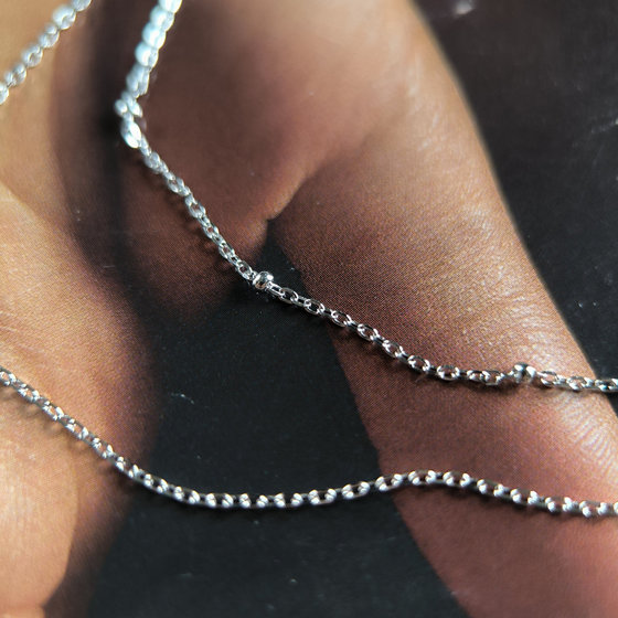 Серебряное колье с фианитами