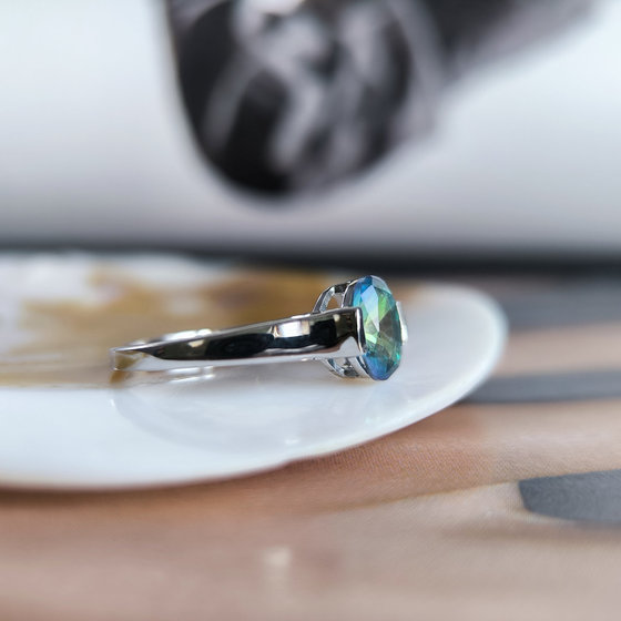 Серебряное кольцо с мистик топазом 0.933ct