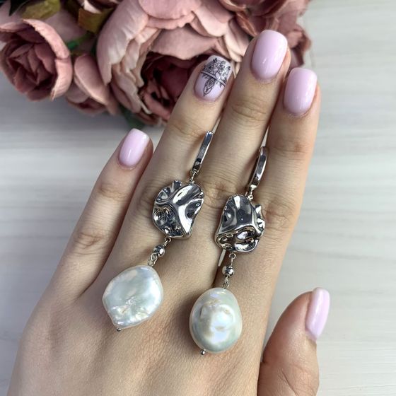 Silver earrings with baroque pearls