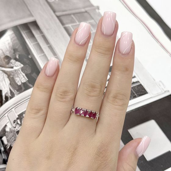 Срібна каблучка з рубіном 1.672ct, фіанітами