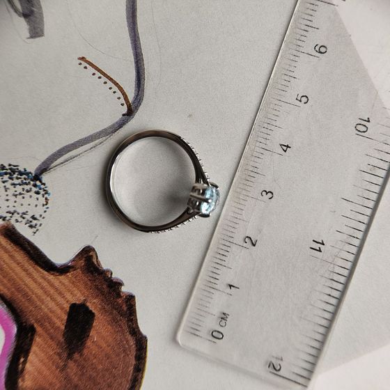 Sterling silver ring with topaz 1.402ct, phianites