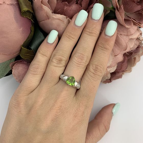 Срібна каблучка з султанітом 1.88ct, фіанітами