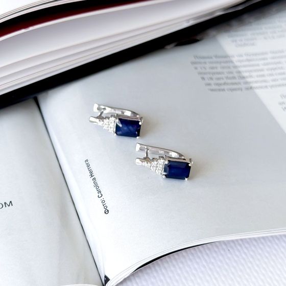 Срібні сережки з сапфіром 3.863ct, фіанітами