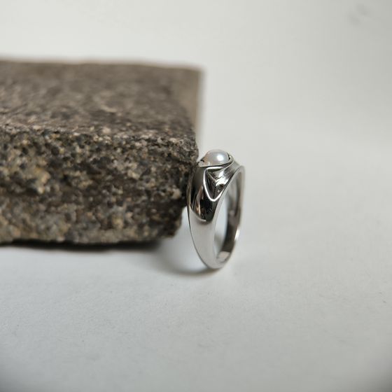 Срібна каблучка з перлами 2.5ct