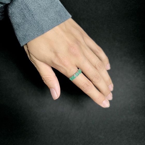 Серебряное кольцо с изумрудом 1.666ct, фианитами