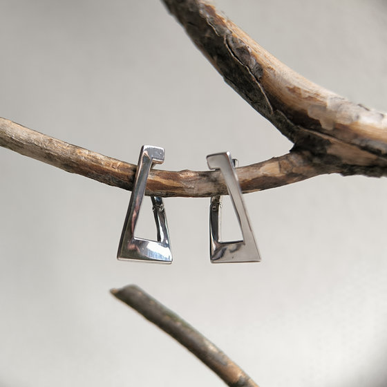 Серебряные серьги без камней