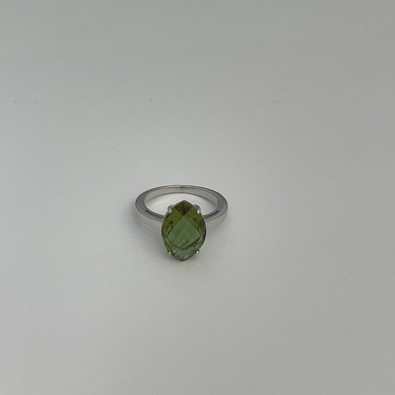 Серебряное кольцо с султанитом 5.275ct