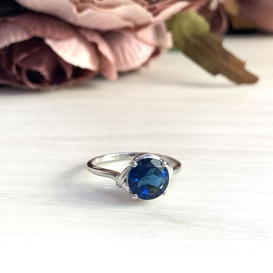 Серебряное кольцо с топазом Лондон Блю