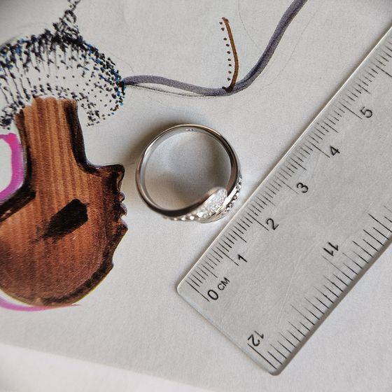 Серебряное кольцо с фианитами