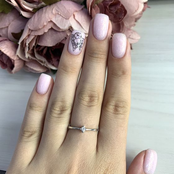 Gold ring with diamond 0.06ct