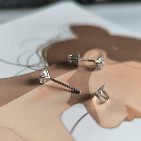 Серебряные серьги с фианитами