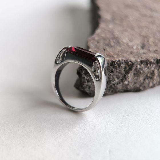 Серебряное кольцо с гранатом nano 2.14ct