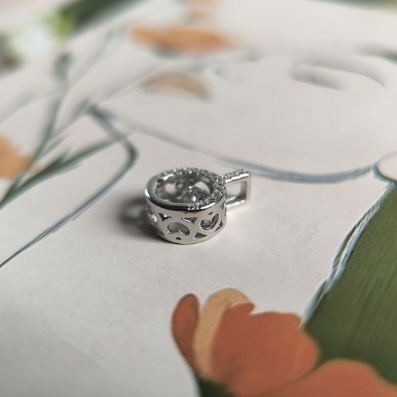 Серебряная подвеска с фианитами