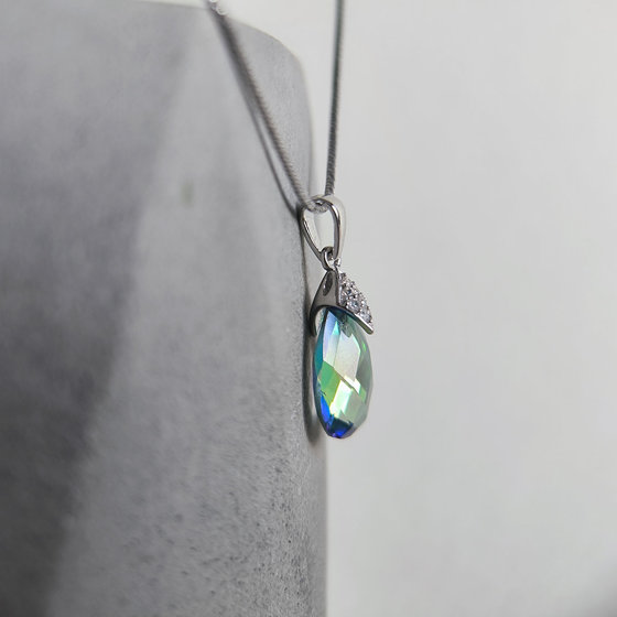 Серебряная подвеска с мистик топазом 3.365ct