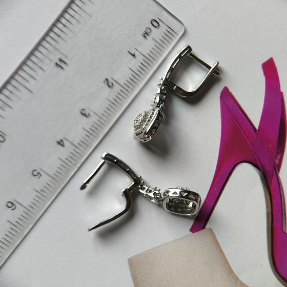 Серебряные серьги с фианитами