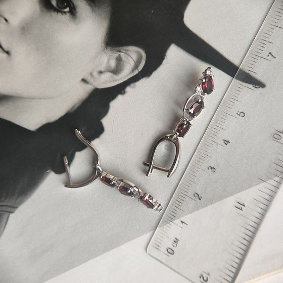 Silver earrings with garnet 3.442ct