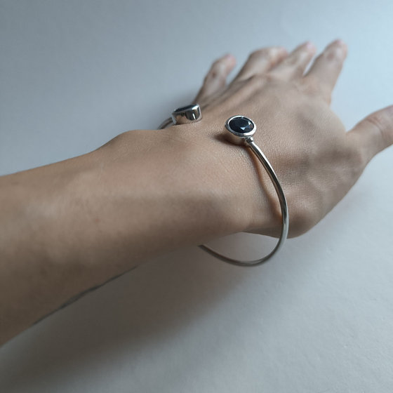 Серебряный браслет с сапфиром 6.438ct