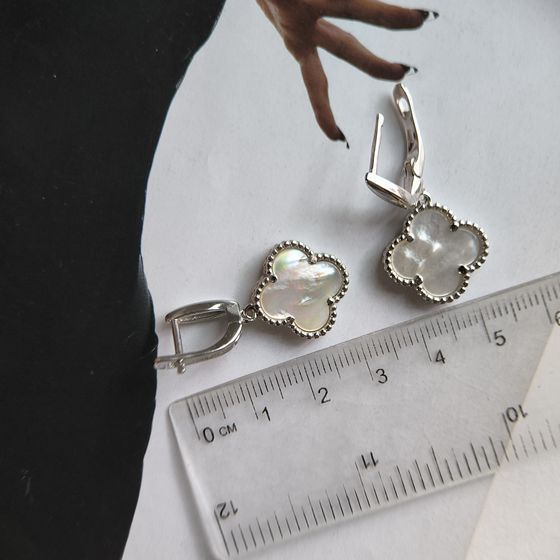 Silver earrings with mother-of-pearl
