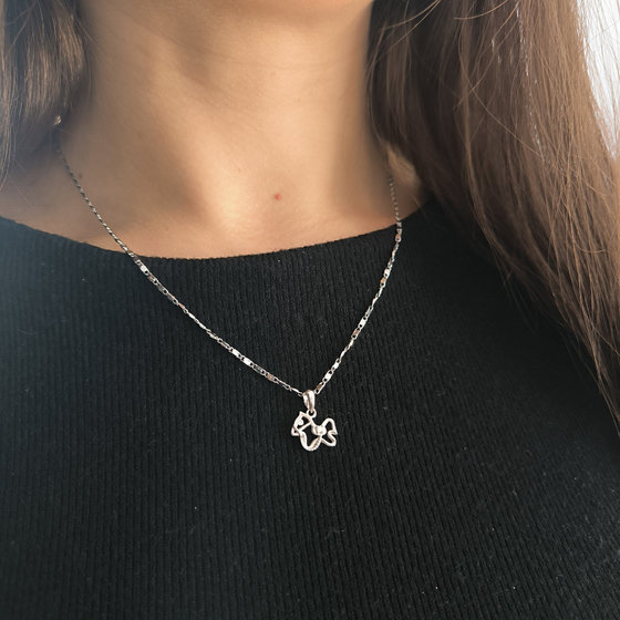 Серебряная подвеска с фианитами